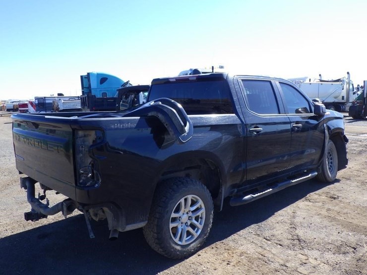 2021-chevrolet-1500-image-4