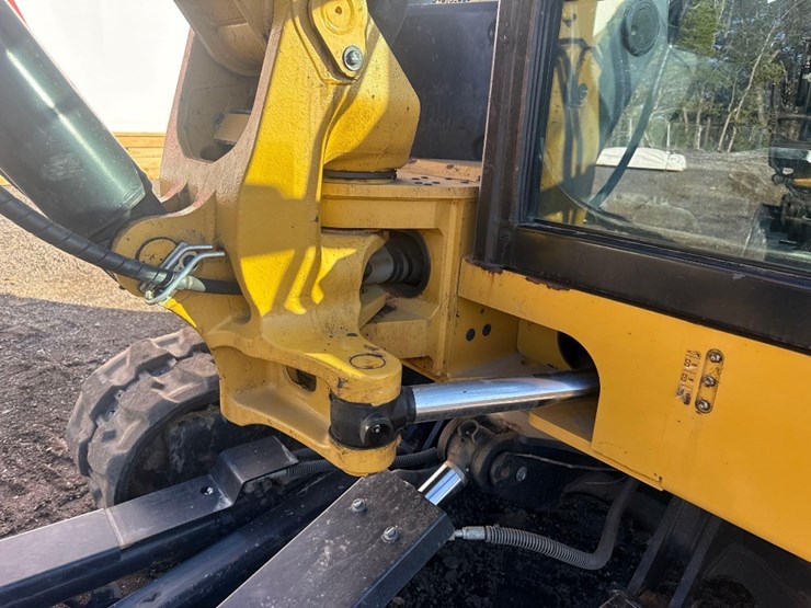 2024-caterpillar-306cr-image-26