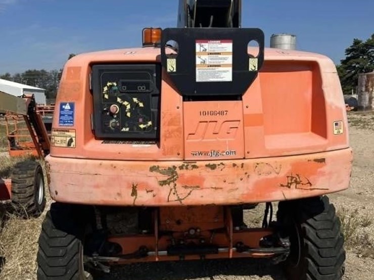 2013-jlg-460sj-image-2
