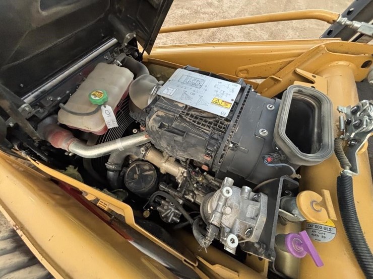 caterpillar-420f2-image-56