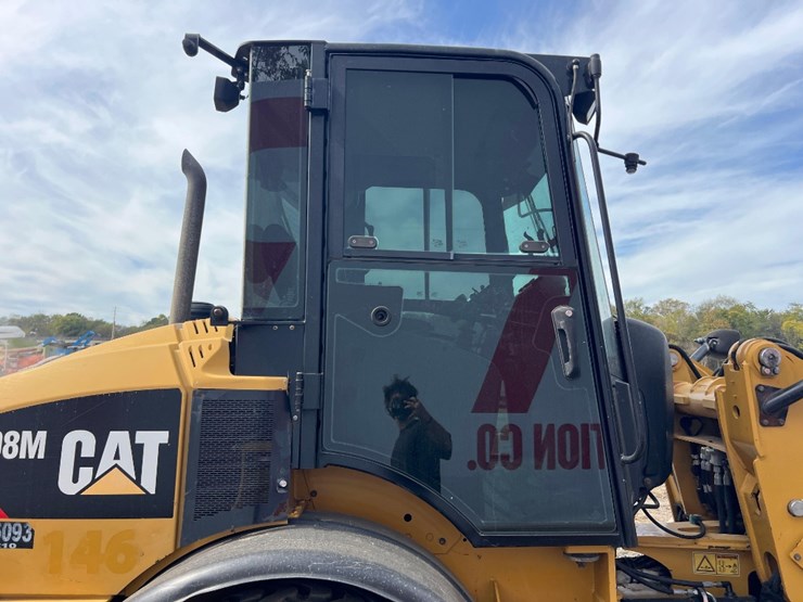 2018-caterpillar-908m-image-23