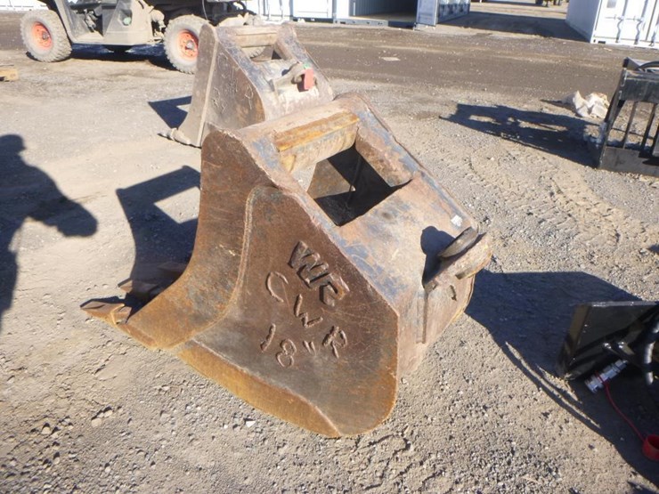 wr-18"-excavator-bucket-w/teeth-image-4
