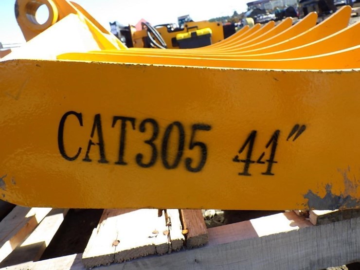 caterpillar-305-image-5