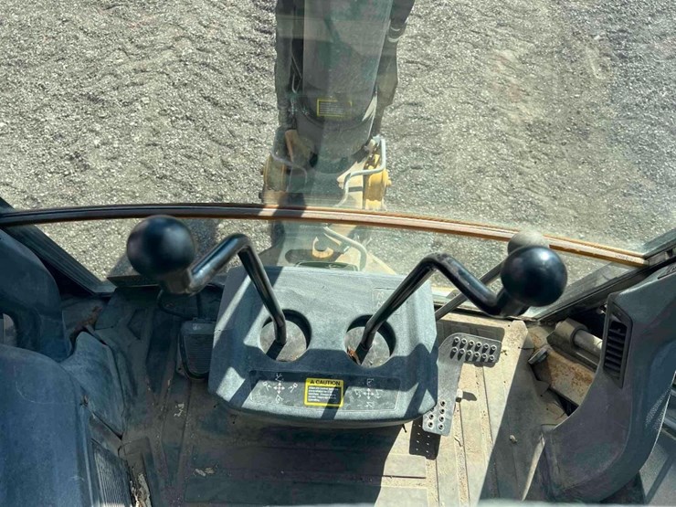 deere-410l-image-35