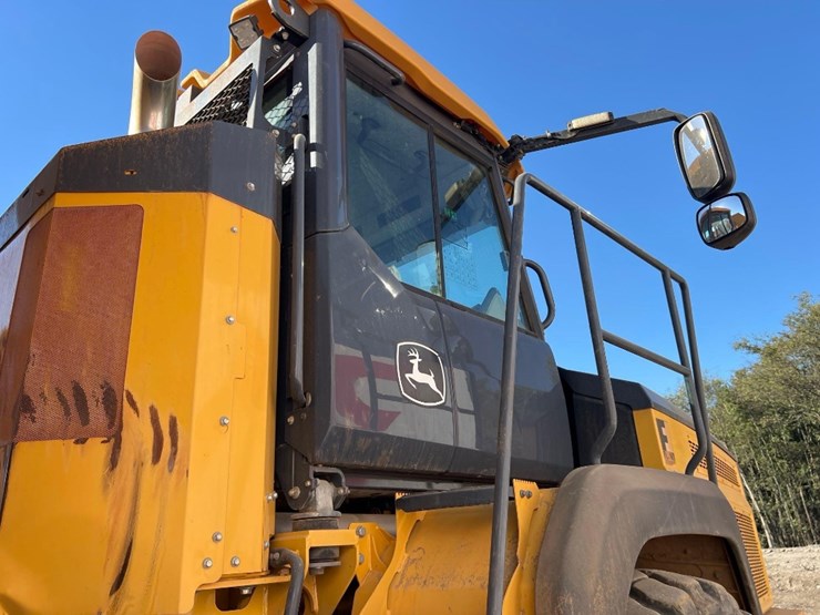 deere-260e-image-16