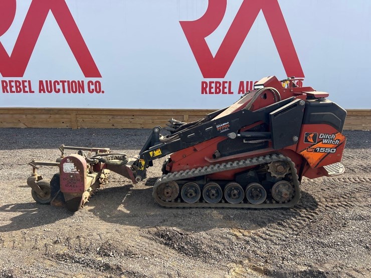 2019-ditch-witch-sk1550-image-1