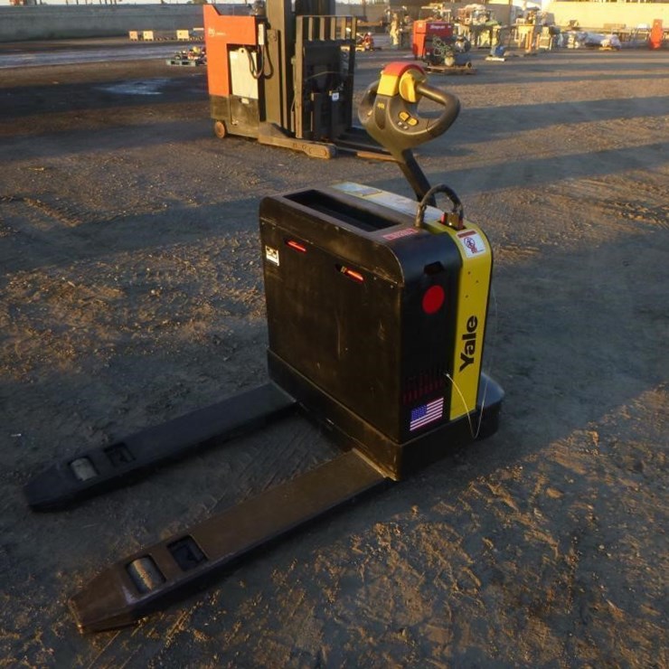 Yale Electric Pallet Jack