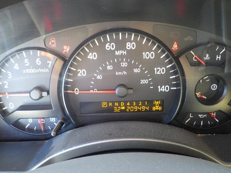 2004-nissan-titan-image-23