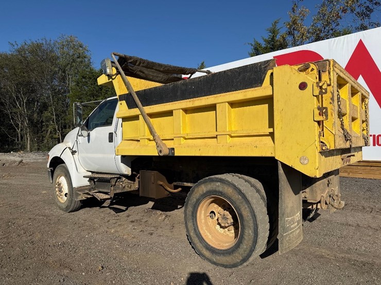 2006-ford-f750-image-8