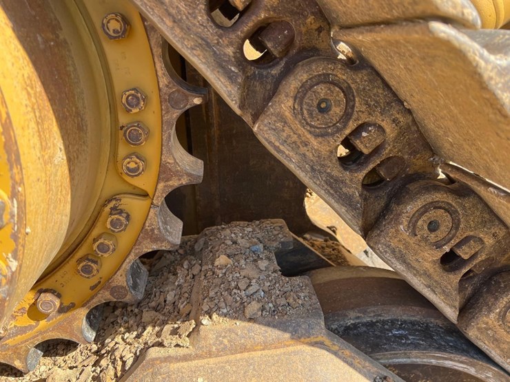 caterpillar-d8t-image-9