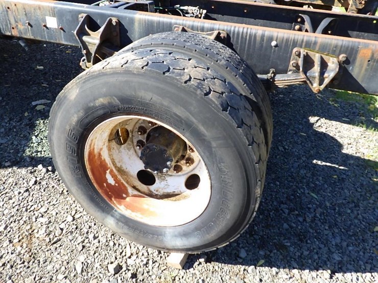 2006-ford-f750-image-25