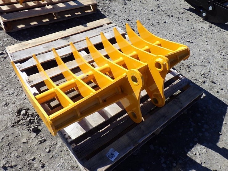 caterpillar-305-image-2