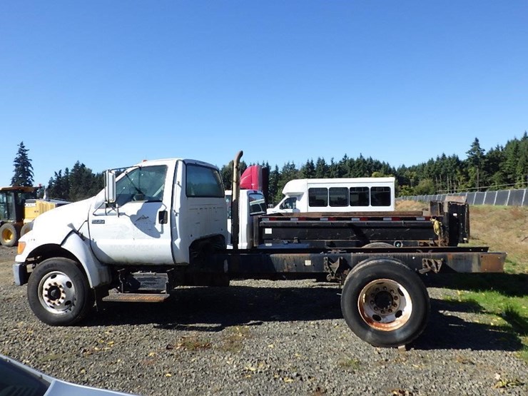 2006-ford-f750-image-5