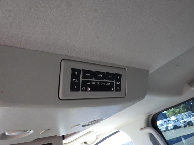 2004-nissan-titan-image-17