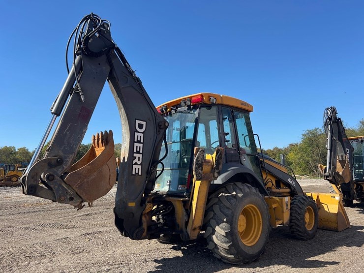 deere-410l-image-4