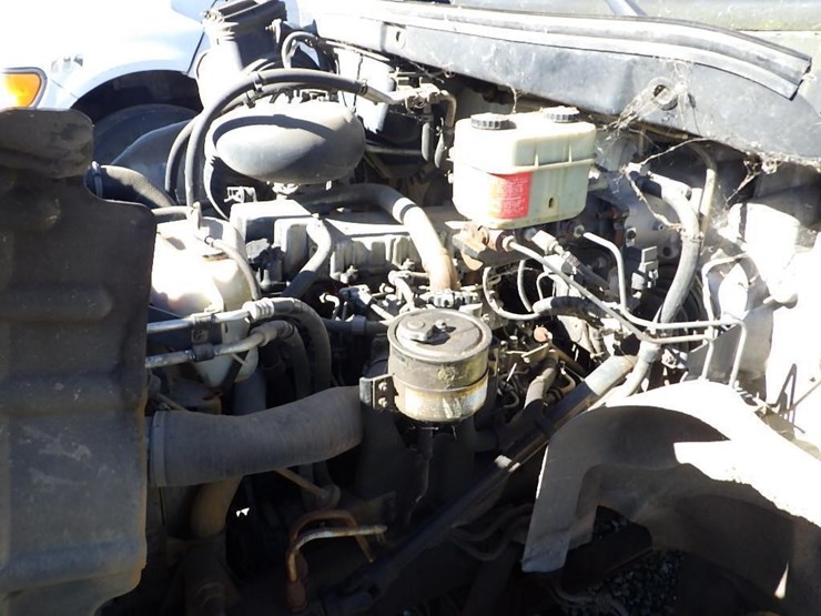 2005-hino-185-image-12
