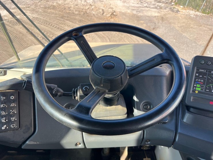 deere-260e-image-34