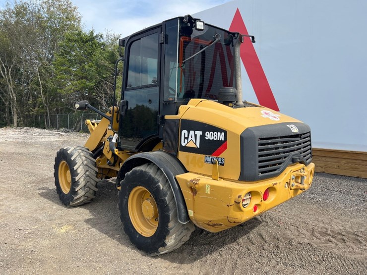 2018-caterpillar-908m-image-2
