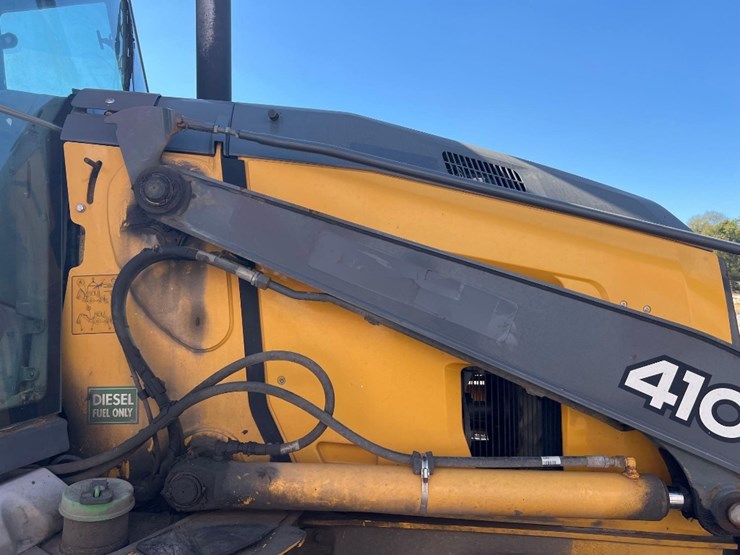 deere-410l-image-24