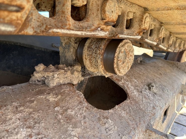 2016-caterpillar-315fl-image-15