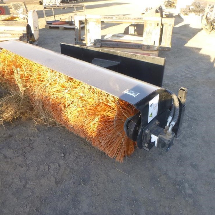 GIYI 64" Skid Steer Angle Broom
