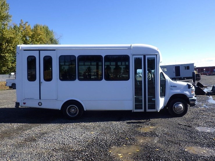 2015-ford-e350-image-3