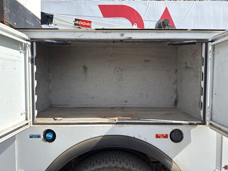 2016-ford-f550-xl-image-21