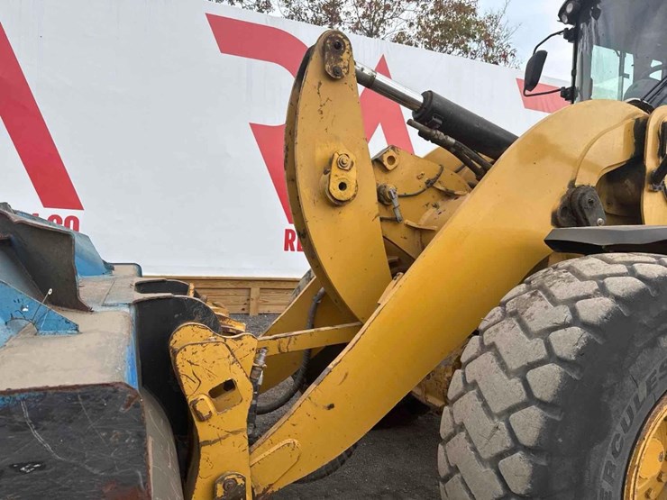 caterpillar-938k-image-16