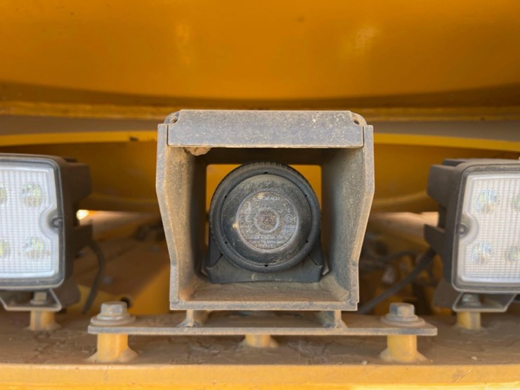 deere-260e-image-23