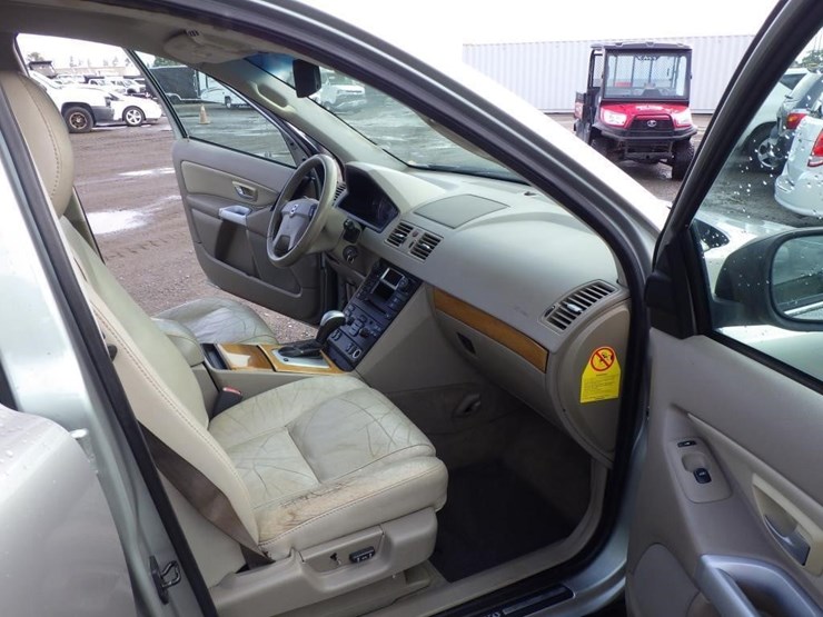 2004-volvo-xc90-image-6