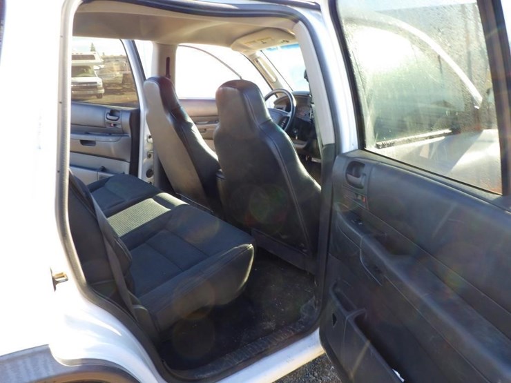 2002-dodge-durango-image-8