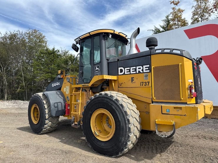 2017-deere-644k-image-8