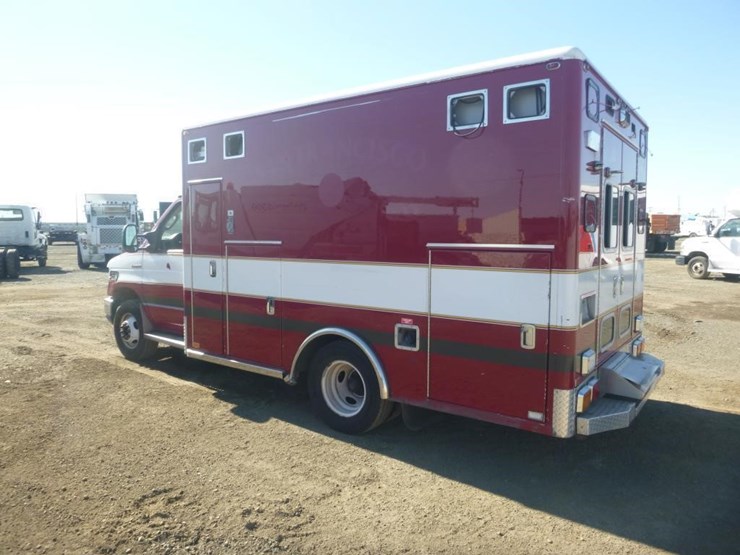 2017-ford-e350-image-4