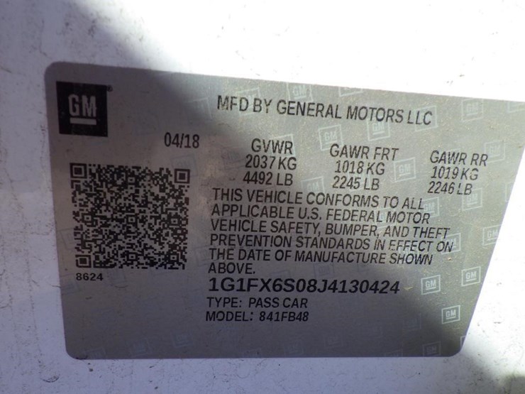 2018-chevrolet-bolt-sedan-image-13