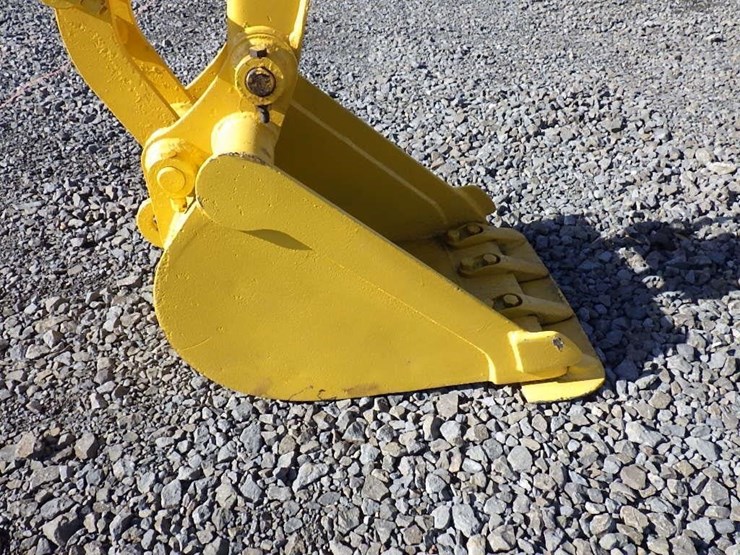 komatsu-pc28uu-image-8