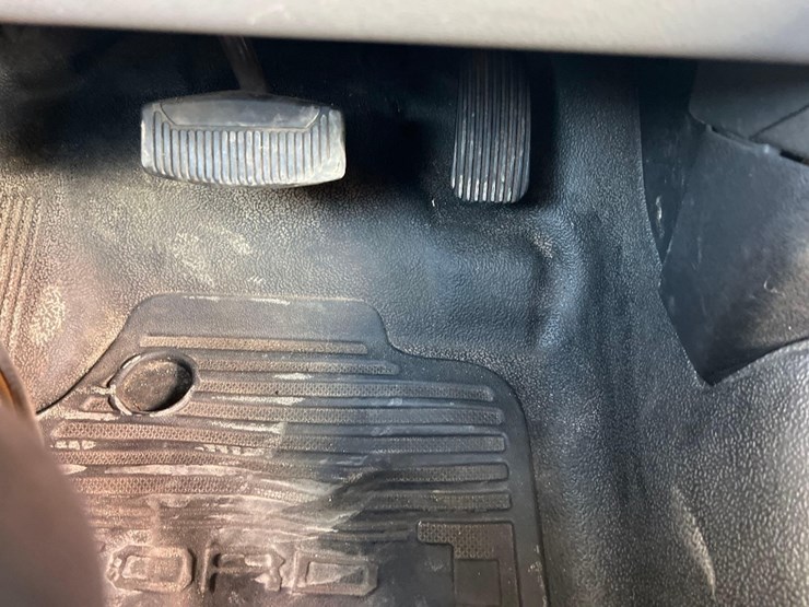 2017-ford-f350-xl-image-37