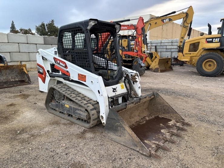 2023-bobcat-t450-image-2