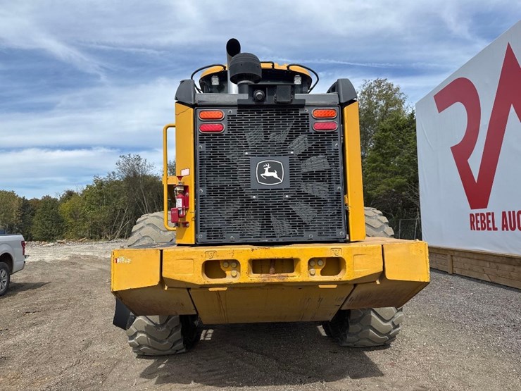 2017-deere-644k-image-7
