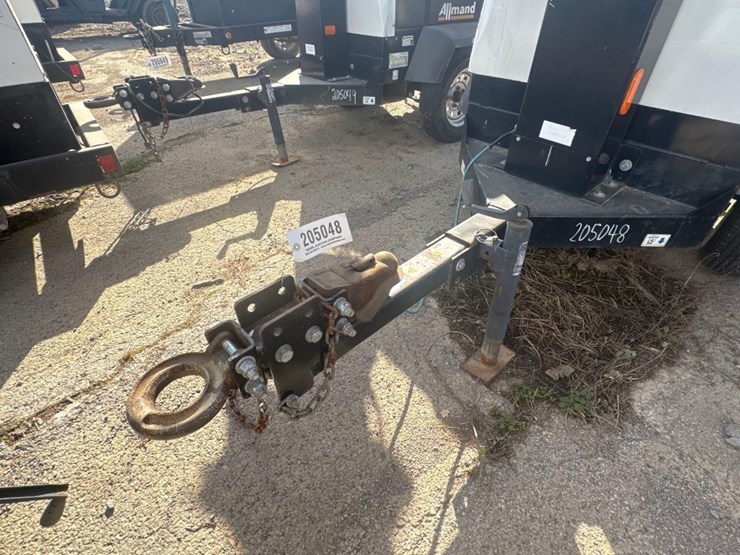 2019-allmand-night-life-v-series-light-plant-image-5