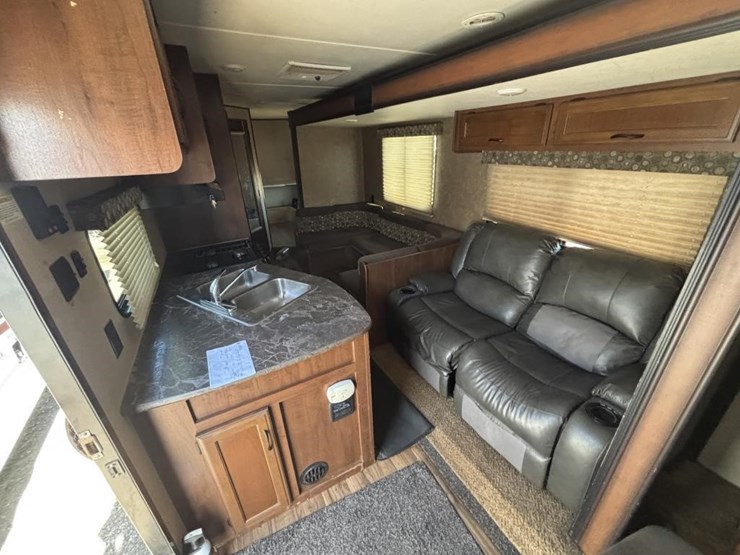 2016-jayco-jay-flight-slx-travel-trailer-image-27
