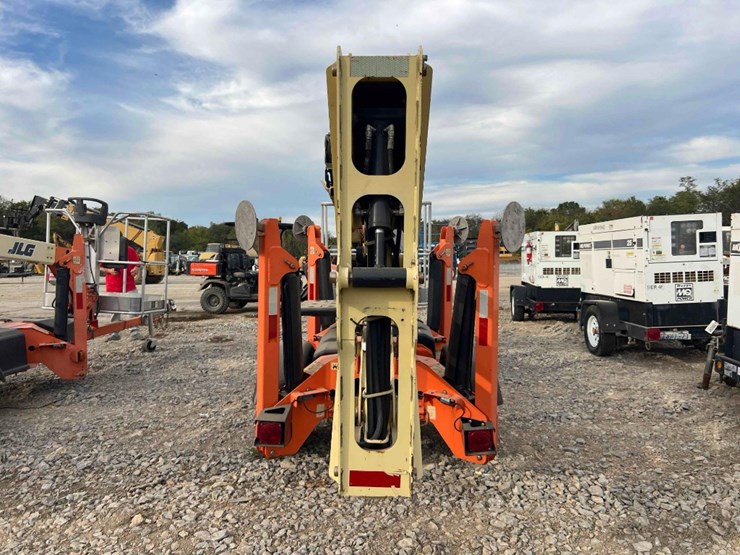 2018-jlg-t350-image-3
