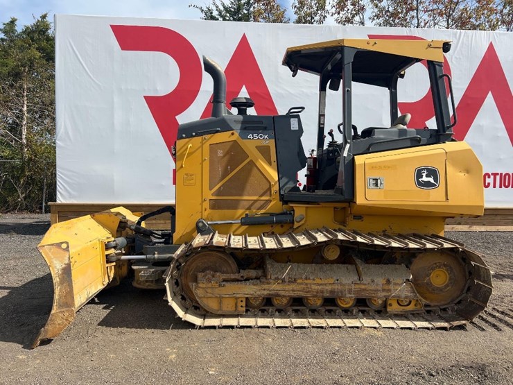 2019-deere-450k-lgp-image-1