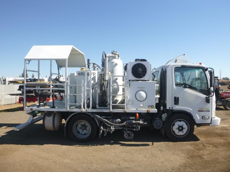 2008-gmc-w5500-image-8
