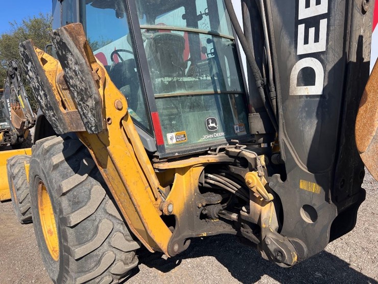 deere-410l-image-30