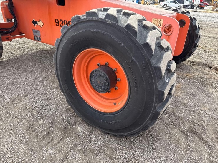 2006-jlg-600s-image-11