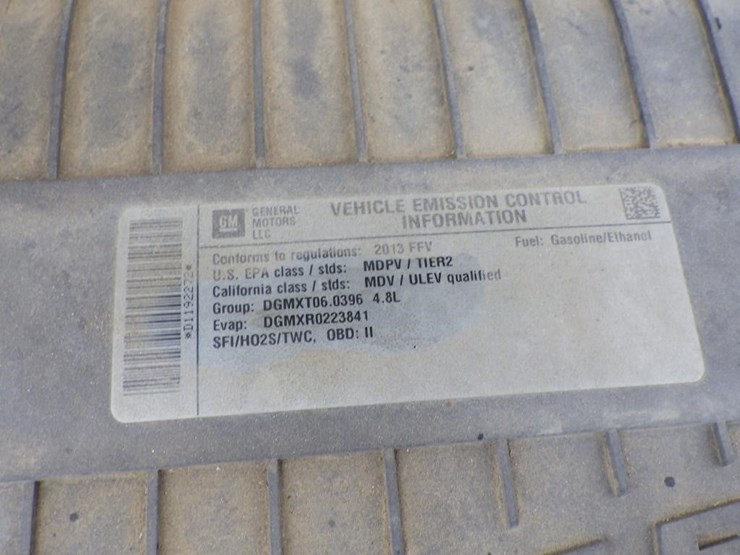 2013-chevrolet-3500-image-12