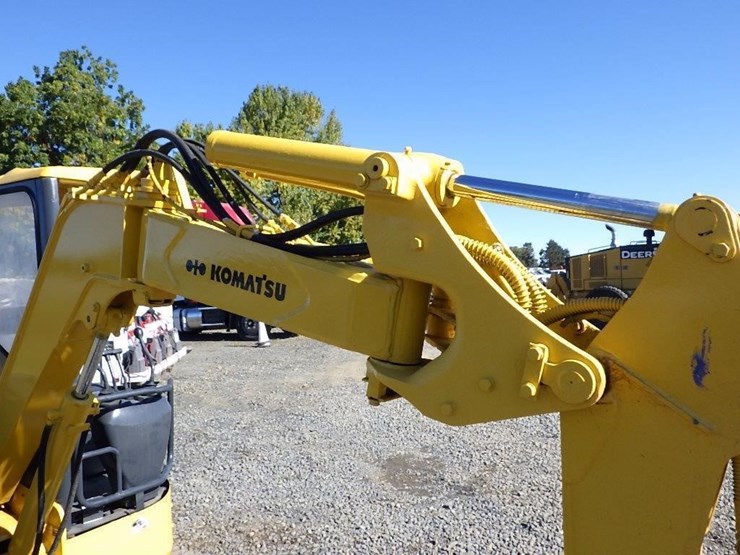 komatsu-pc12-image-10