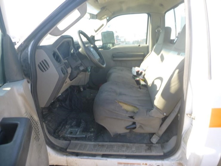 2008-ford-f550-image-10