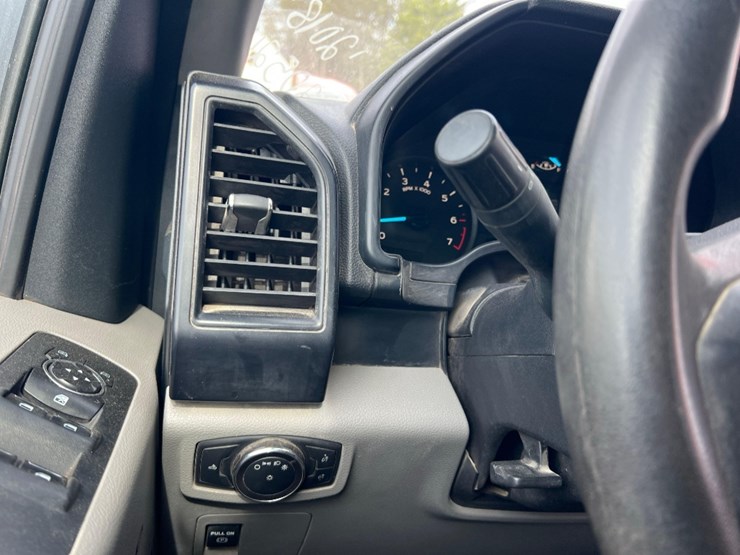 2018-ford-f150-xl-image-27