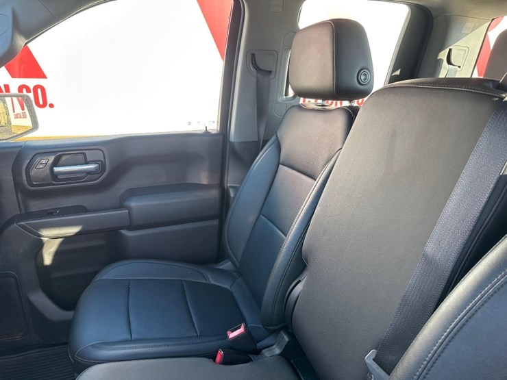 2020-chevrolet-silverado-image-29